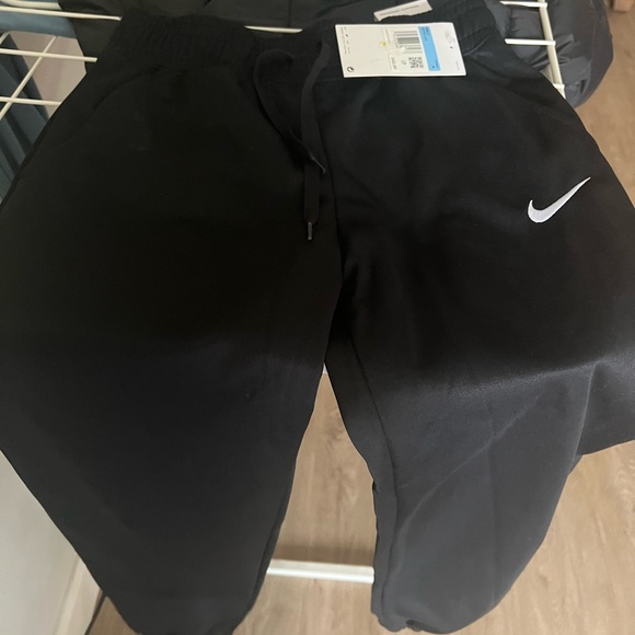 Just got it never ever worn before very new - Picture 2 of 3